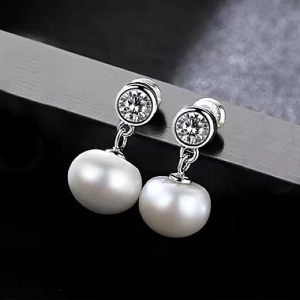 •Delicate Real Freshwater Pearl & Zircon 925 Sterling Silver Stud Earrings